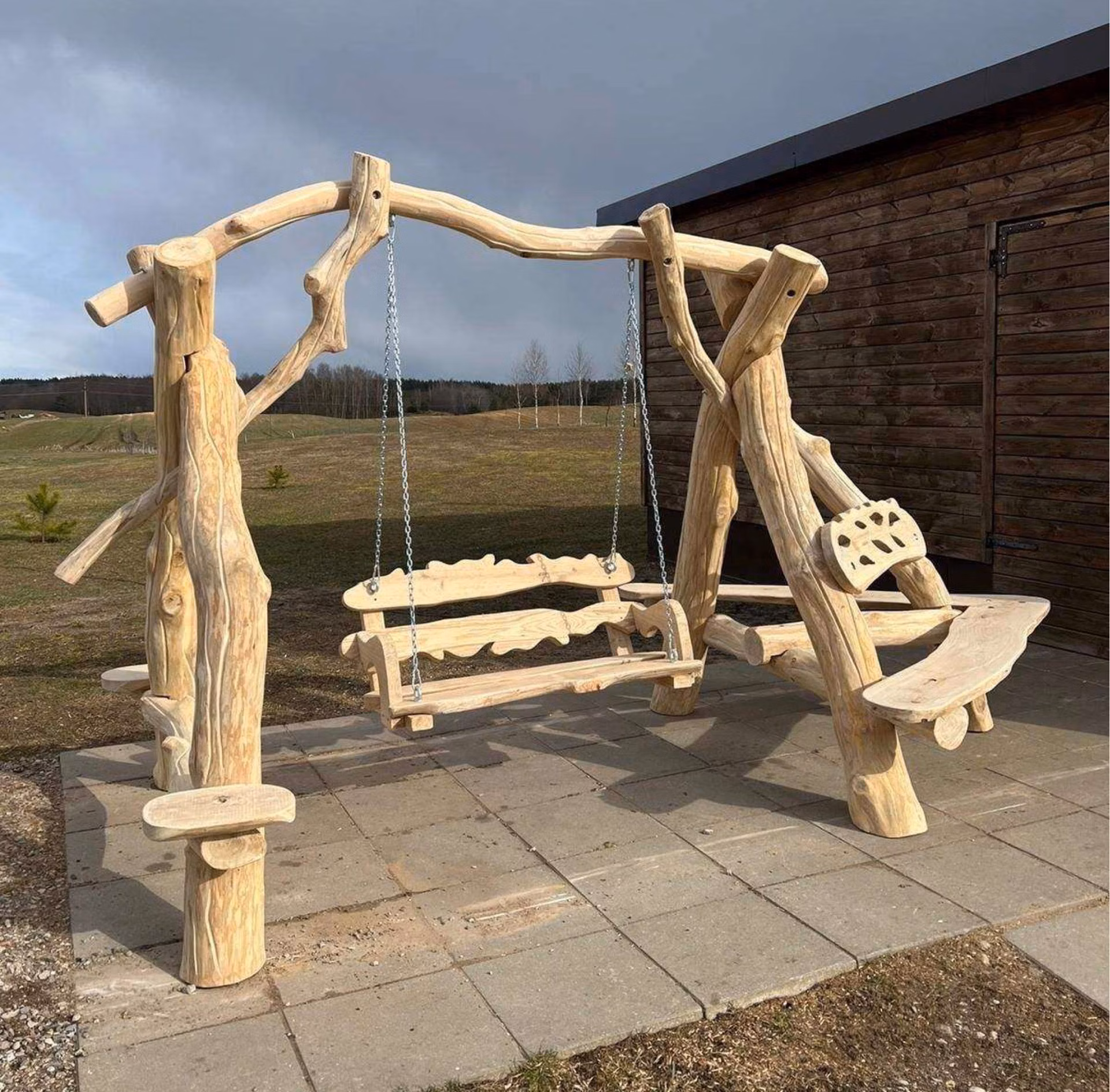 e7e698470683df7ce763b2efb90d83d4