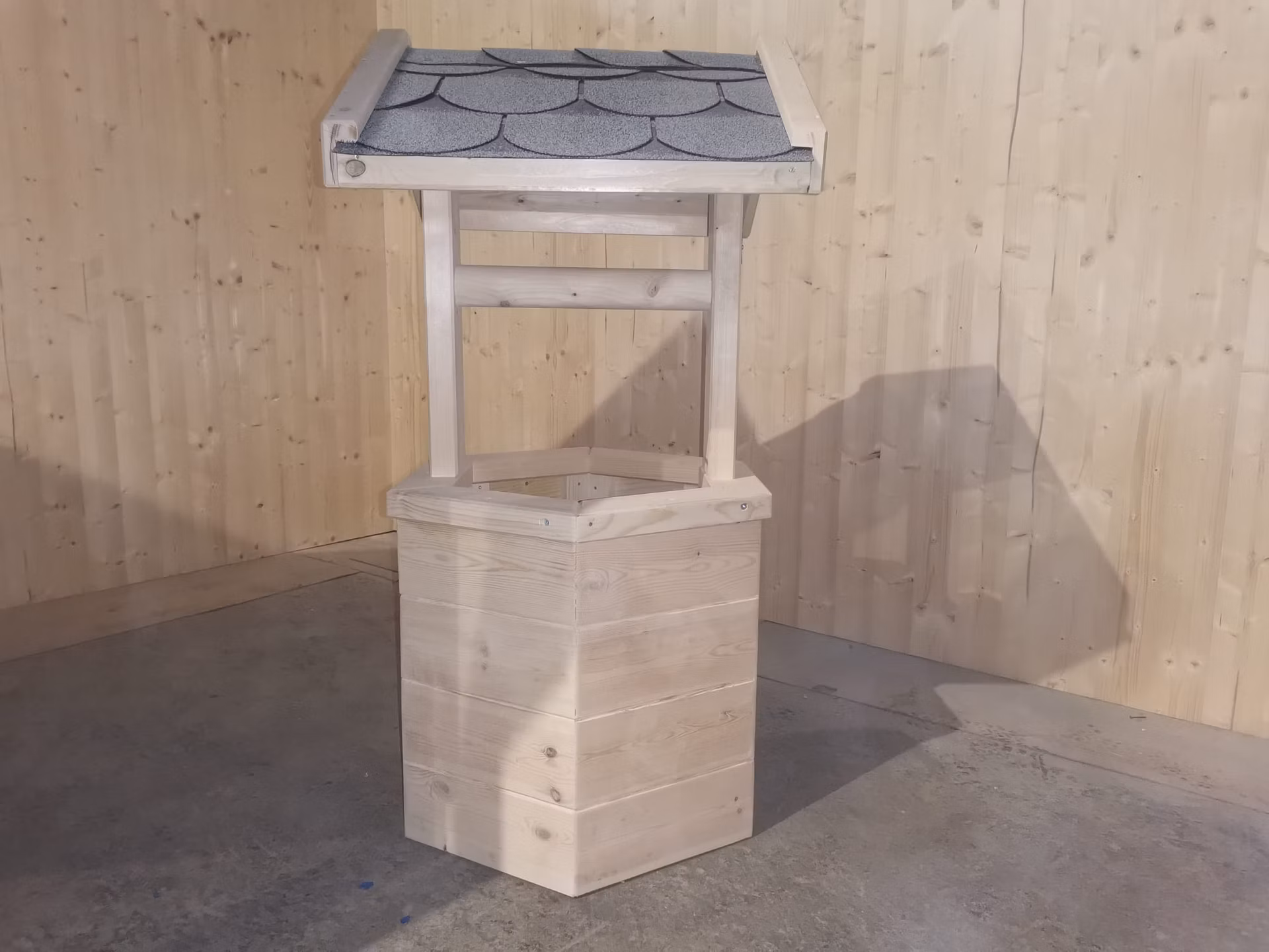 Studnia ogrodowa drewniana (średnica 68cm)