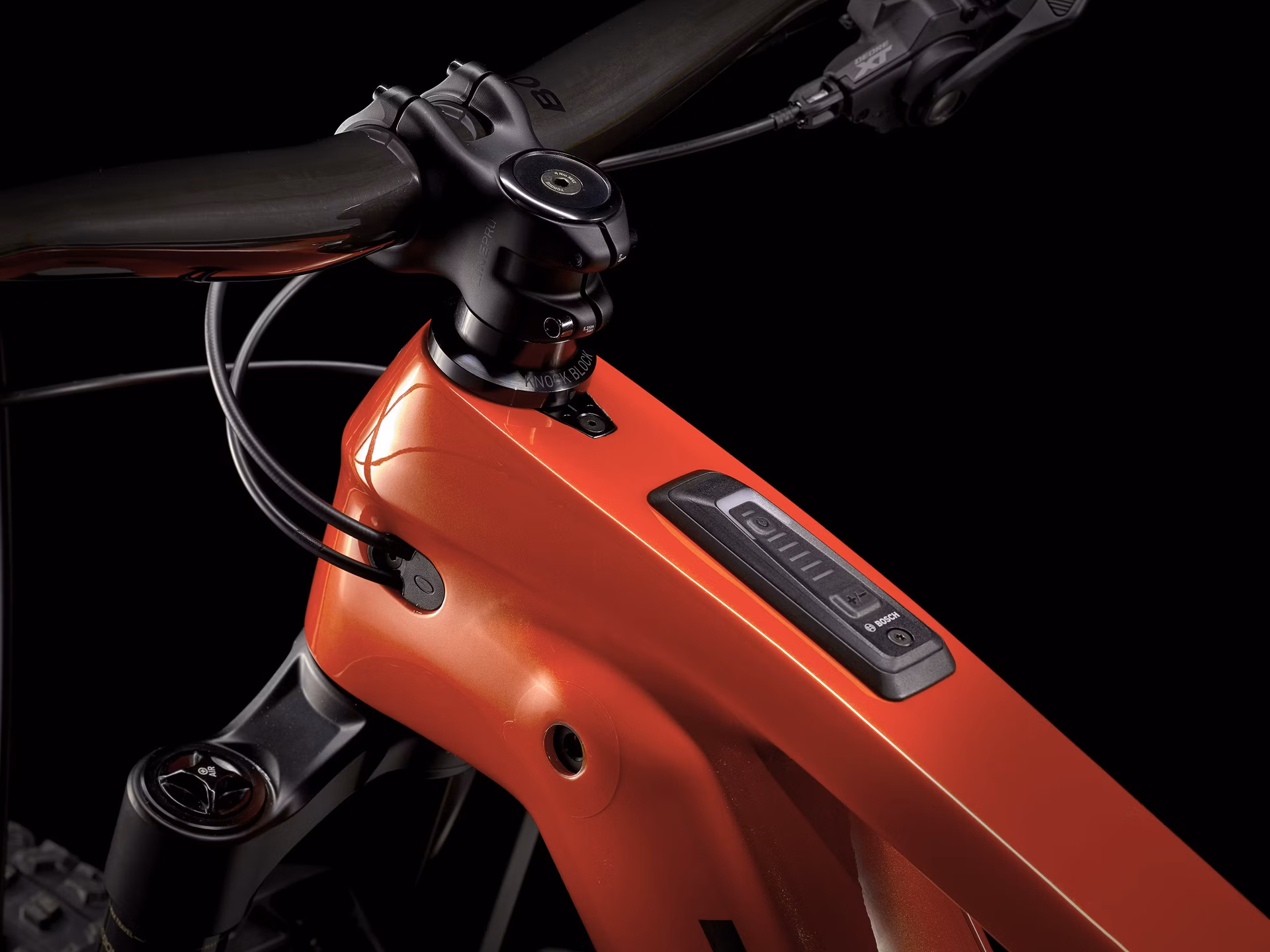 Rail 9.8 XT Gen 4