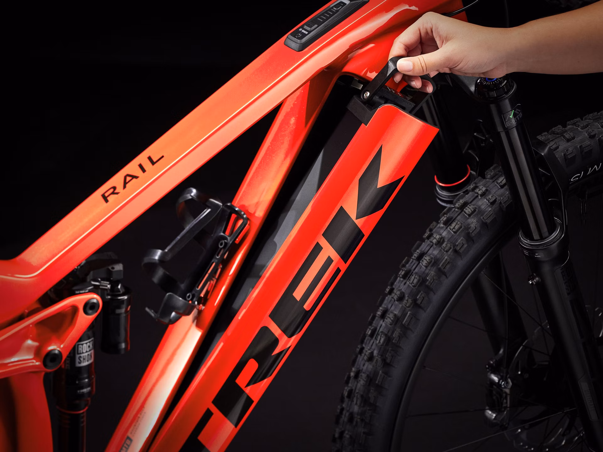Rail 9.8 XT Gen 4