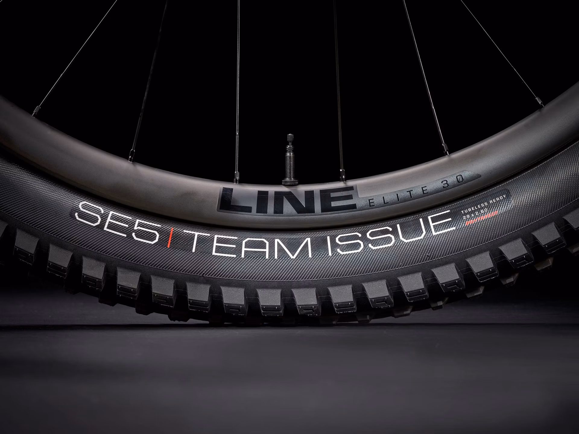 e8c31720f5b5fb9e1508e13c5ba30d50.jpg