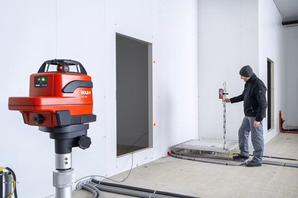 SOLA - EVO 360 PROFESSIONAL - Samonivelačný rotačný laser pre horizontálne a vertikálne použitie