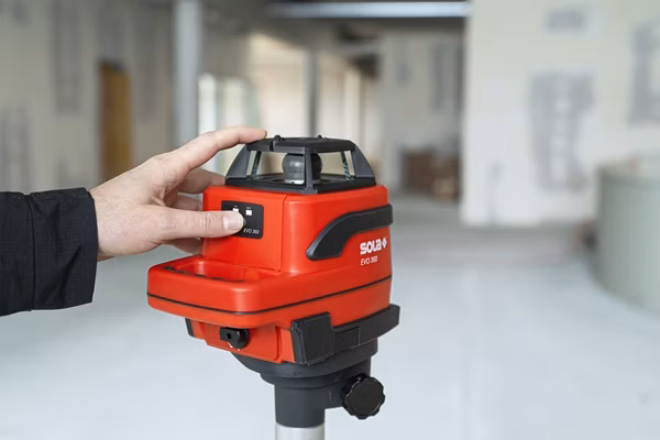 SOLA - EVO 360 PROFESSIONAL - Samonivelačný rotačný laser pre horizontálne a vertikálne použitie
