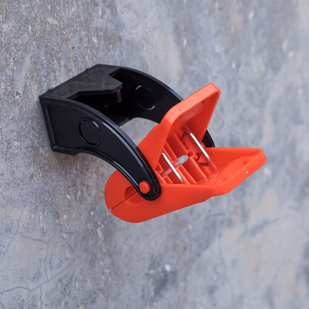 MJJC Carpet Clamp for Detailers - Držiak na autokoberce a rohože 1ks