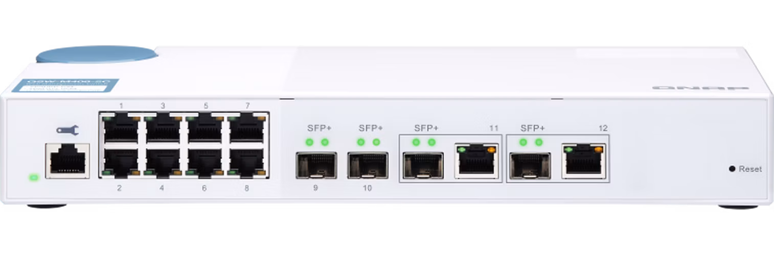 QNAP řízený switch QSW-M408-2C (12portů: 8x Gigabit port + 4x 10G SFP+ /2x 10GbE kombo porty)
