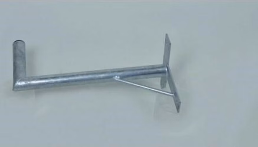 Držák antény na zeď, tvar T se vzpěrou, žárový zinek, délka 50cm