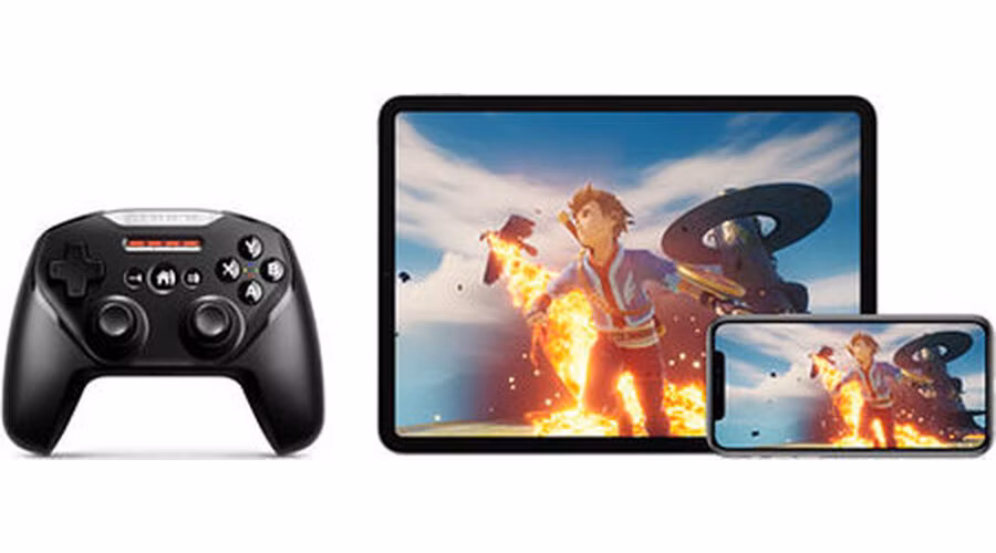 SteelSeries Nimbus+ Wireless Game Controller with phone mount