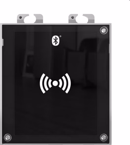 2N® IP Verso Bluetooth &amp; RFID reader 125kHz, 13.56MHz, NFC