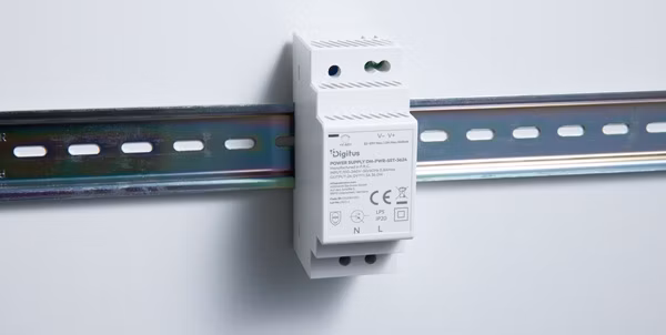 DIGITUS 24V / 1,5A / 36W Stupňovitý napájecí zdroj na DIN lištu (tenký, třída II)