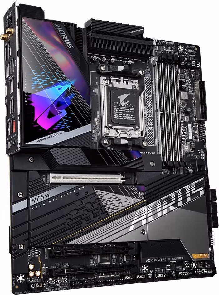 GIGABYTE X670E AORUS XTREME / AMD X670 / AM5 / 4x DDR5 DIMM / 4x M.2 / HDMI / DP / 2x USB-C / WiFi / EATX