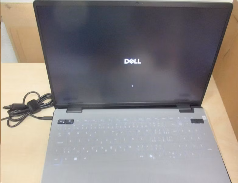 BAZAR - DELL NTB 16 DC16250/C5-120U/16GB/512GB SSD/16" FHD+ /Int./FgrPr/3 Cell/65W/WLAN/Bck Kb/W11P/3Y PS N-poškodeny ob