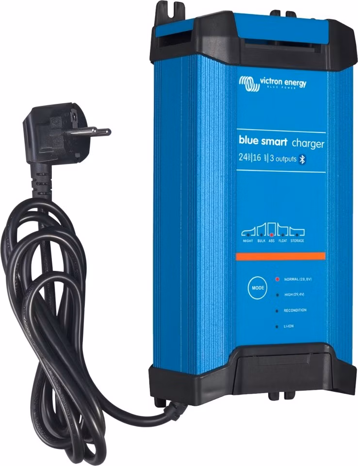 Victron BlueSmart IP22 chytrá nabíječka baterií 24V/16A (3)