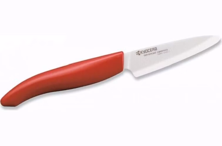 KYOCERA keramický nůž s bílou čepelí/ 7,5 cm dlouhá čepel/ červená plastová rukojeť
