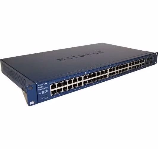 Netgear 48xGbE, 4xSFP shared, SMART SWITCH, static routing, IPv6, LAGs