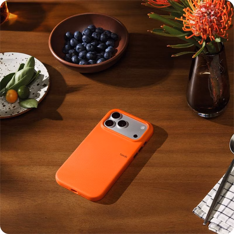 Apple Beats iPhone 17 Pro Max Rugged Case with MagSafe and Camera Control - Sierra Orange *Poškodený obal*