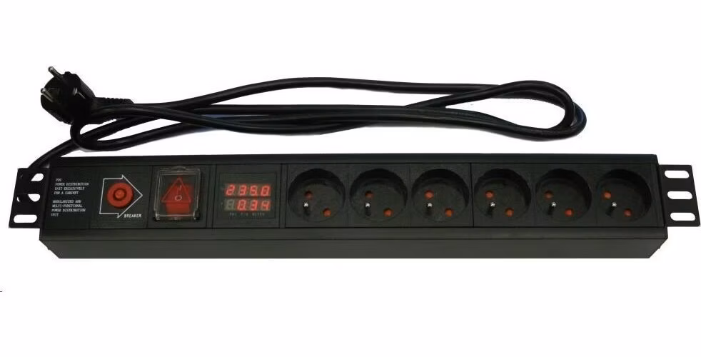 19'' rozvodný panel XtendLan 6x 230V, ČSN, vypínač, nadproudová ochrana, měření spotřeby, kabel 1,8m, 1,5U