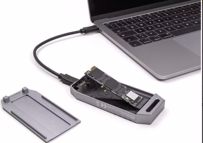 Delock Kryt SSD M.2 NVMe, USB, 40 Gbps - beznástrojový