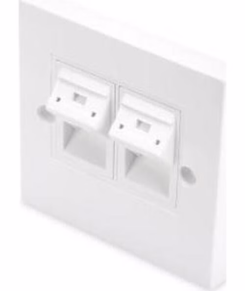 DIGITUS čelní deska pro Keystone Jacks, 2x protiprachový kryt RJ45, 86x86mm + střední deska, čistá bílá, britský typ