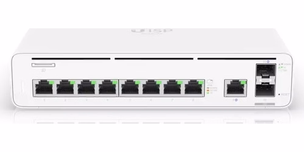 Ubiquiti UISP Console - Router, předinstal. UISP aplikace, 9x GbE port, 2x SFP+ port