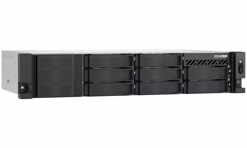 QNAP TS-855eU-RP-8G   8x SATA, 8GB RAM, 2x 2,5GbE, 2x M.2 NVMe, 2x PCIe, malá hloubka