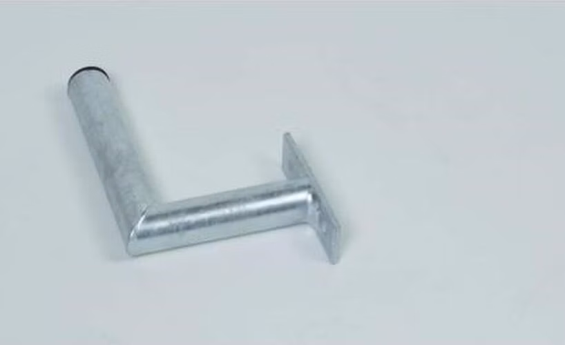 Držák antény na zeď, žárový zinek, délka 15cm, výška 20cm