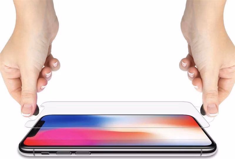 Spigen ochranné sklo GLAS.tR Slim HD pre iPhone 11/XR - Clear