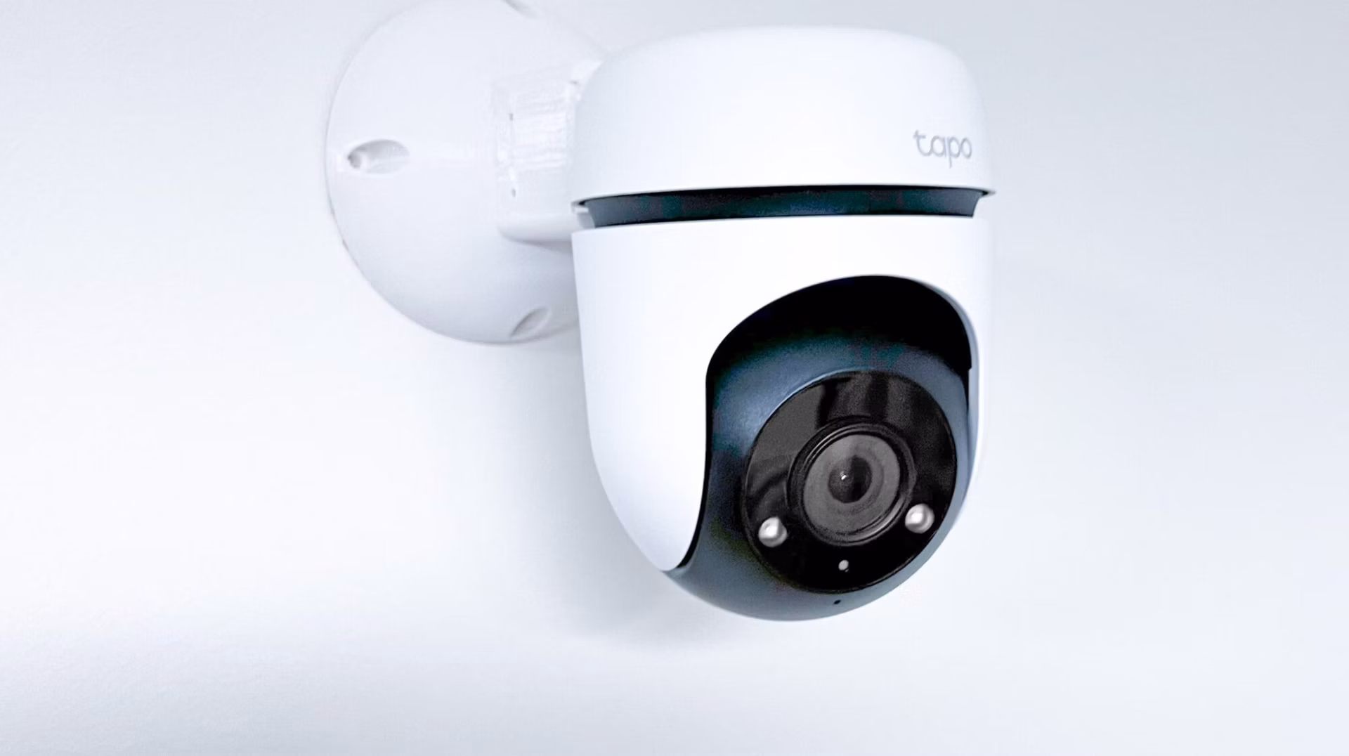 TP-LINK držák/stojan pro kamery Tapo C500/C510W/C520WS/C530WS na stěnu a strop, bílý s krytkou kabelů (1ks)