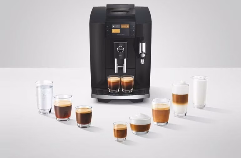 JURA E8 Piano Black automatický kávovar, 27 nápojů, Hot/Light Brew, Sweet Foam, P.A.G.2, One-Touch