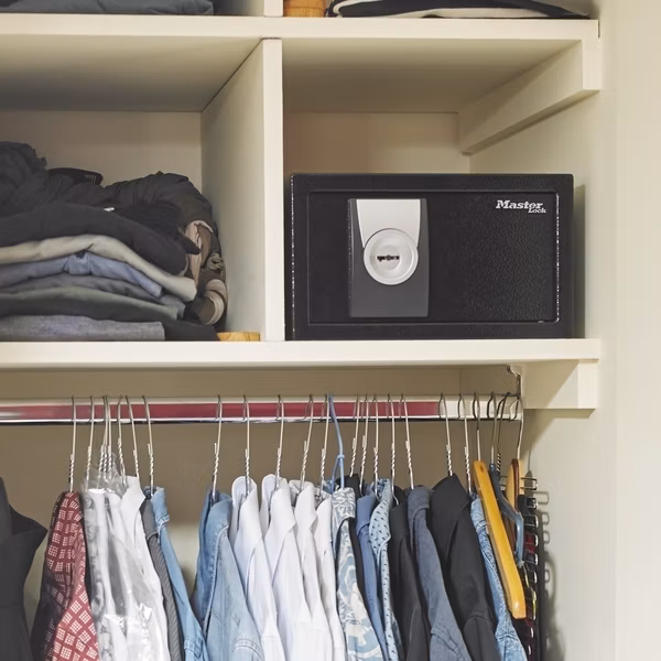 Master Lock Kompaktní trezor X031ML
