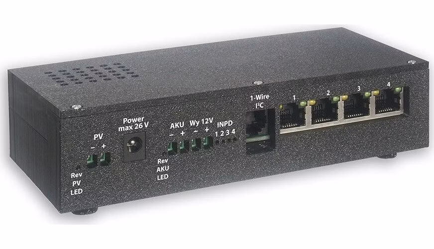 TINYCONTROL 4portový PoE přepínač s provozem na fotovoltaický panel a baterii