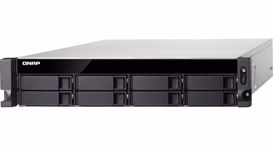 QNAP TS-877XU-RP-3600-8G 8 SATA, 8GB RAM, 2x GbE, 2x 10G SFP+, 4x PCIe, 2x zdroj)