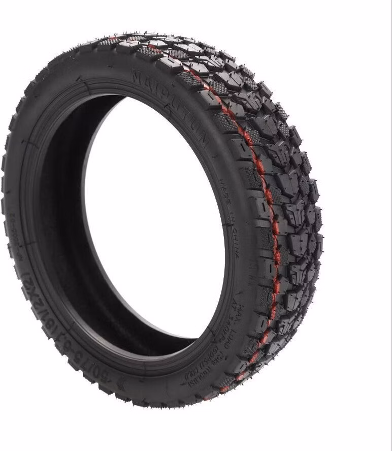 RhinoTech Bezdušová pneumatika s hlubokým vzorkem a ventilkem pro Scooter 8.5x2, černá
