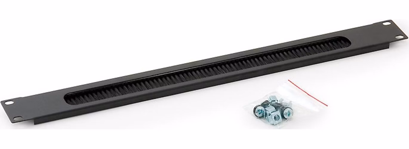 TRITON Priechodný panel 1U - štetec RAL 9005 čierny