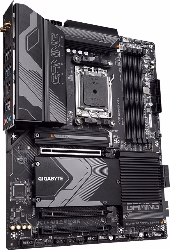 GIGABYTE X670 GAMING X AX / AMD X670 / AM5 / 4x DDR5 DIMM / 4x M.2 / HDMI / USB-C / WiFi / ATX