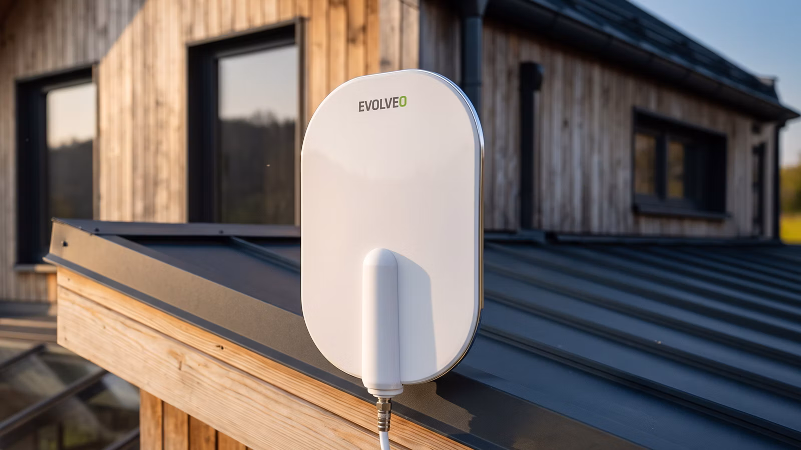 EVOLVEO HDO 2, aktivní venkovní DVB-T2 anténa, filtr LTE/4G/5G