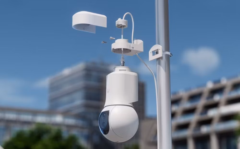 ROZBALENÉ - Ubiquiti UniFi G6 PTZ W - kamera, 8Mpx rozlišení, IR LED, AI detekce, IP66, IK04, Floodlight, zoom, PTZ, PoE+...