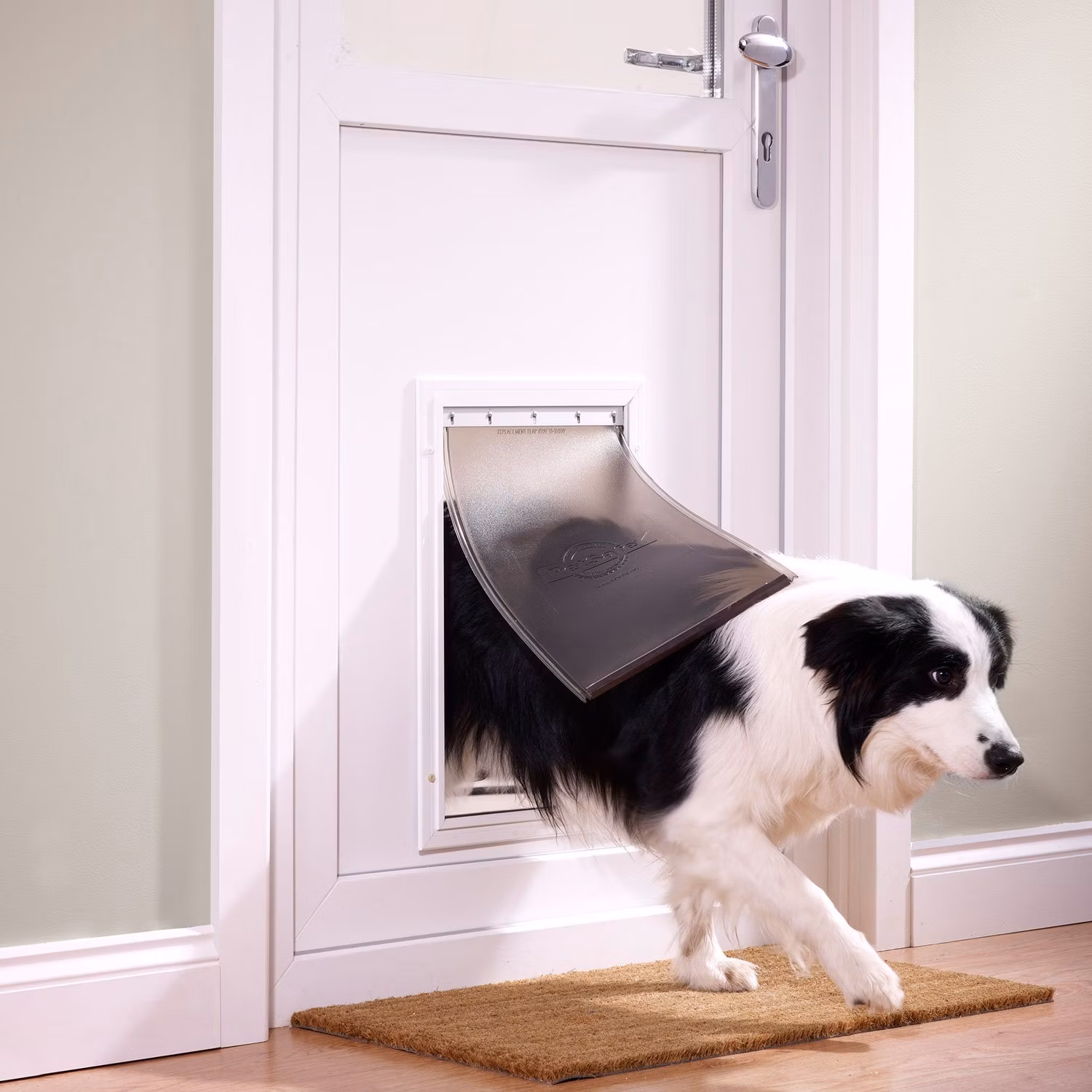 Dvierka PetSafe hliníkové s flexibilným flapom, výrez 45,1x27,7cm