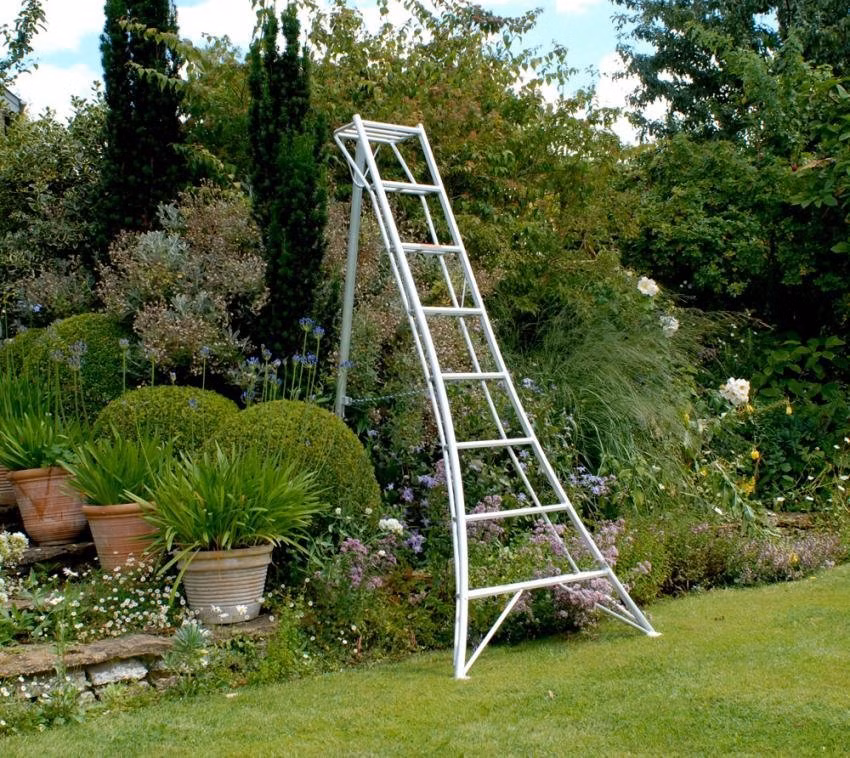 Niwaki 3-dielny hliníkový záhradný rebrík, strieborná farba 147 x 360 cm (NW03600)