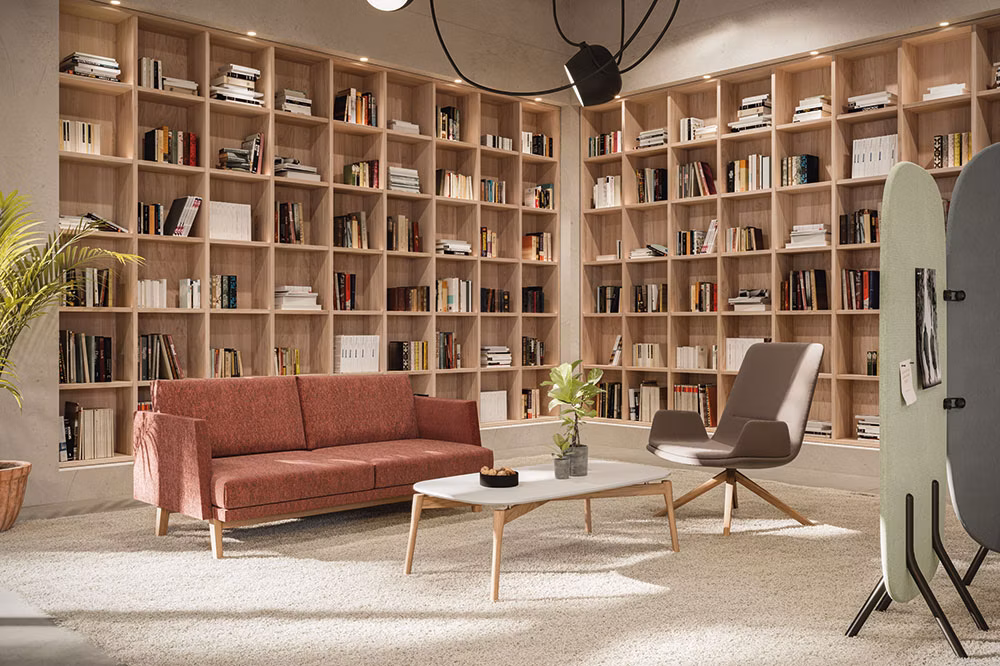 Bow lounge table