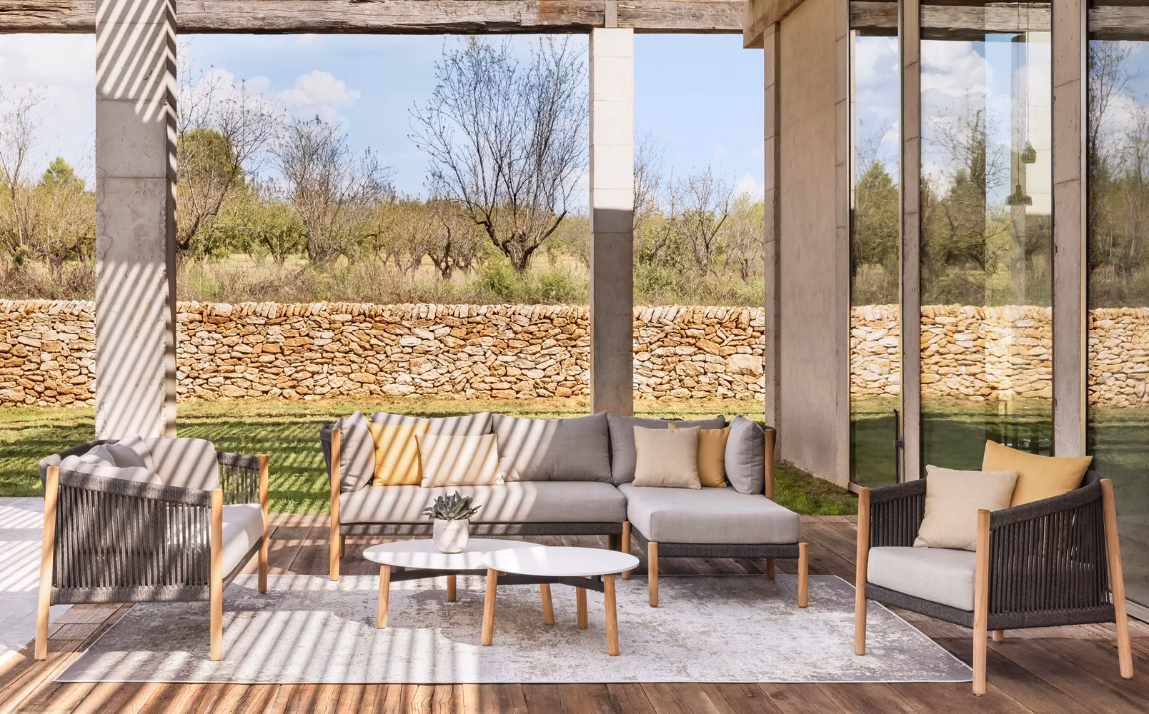 Lento lounge chair