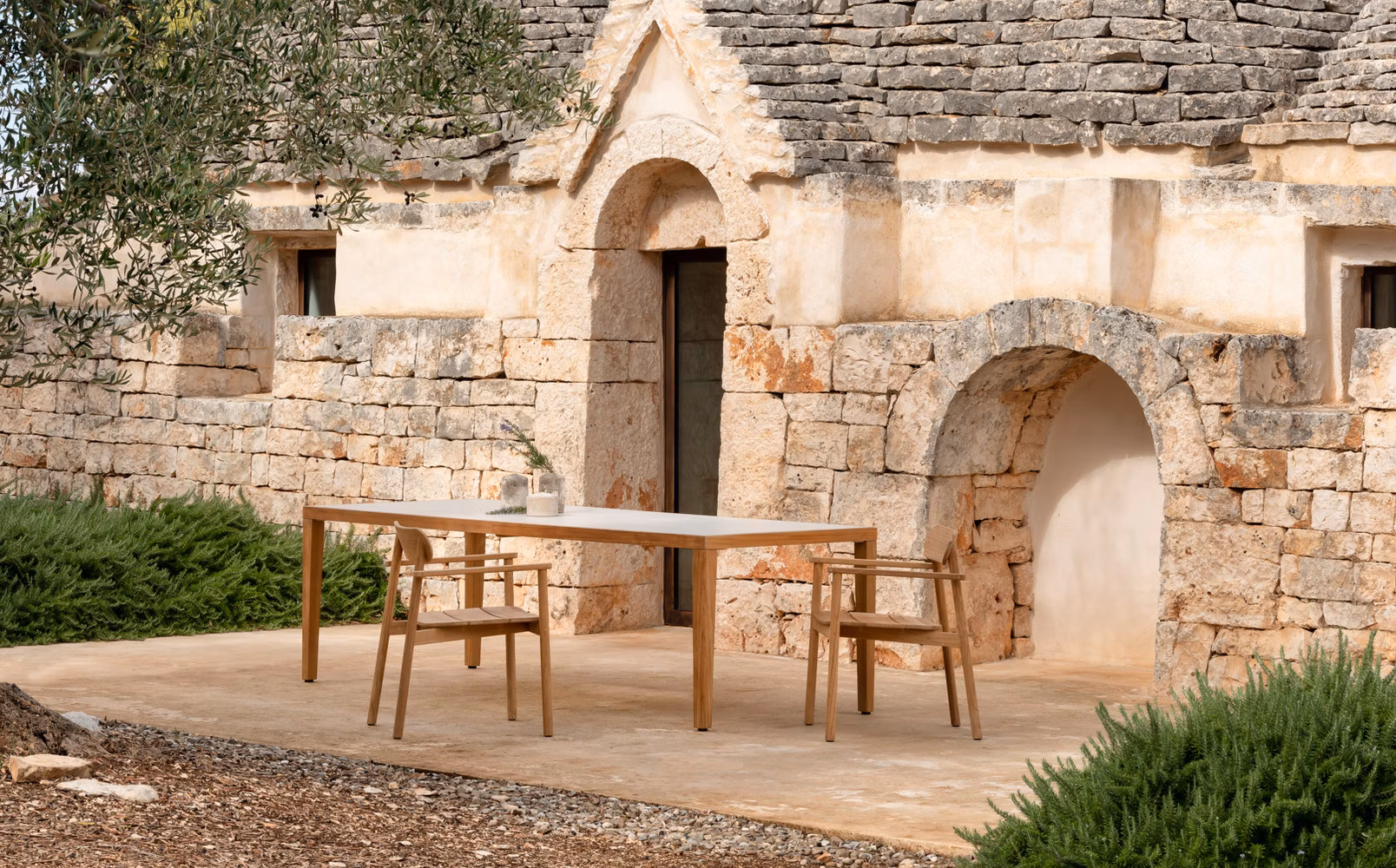 Freya dining chair