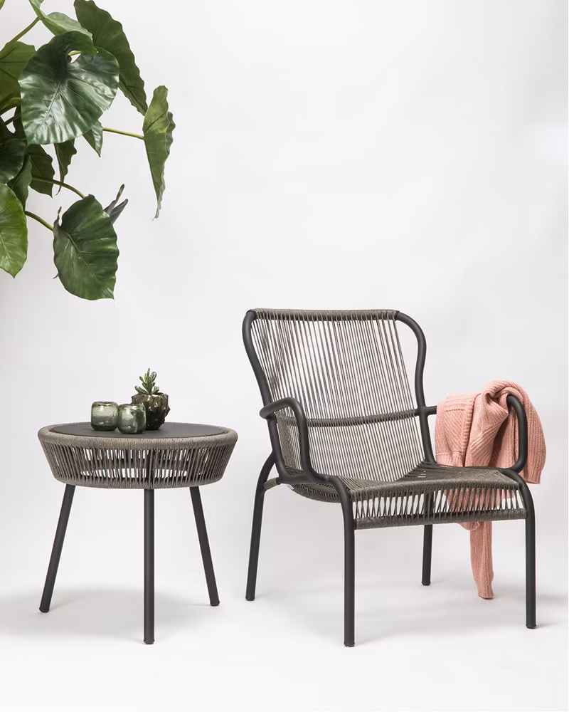 Loop side table
