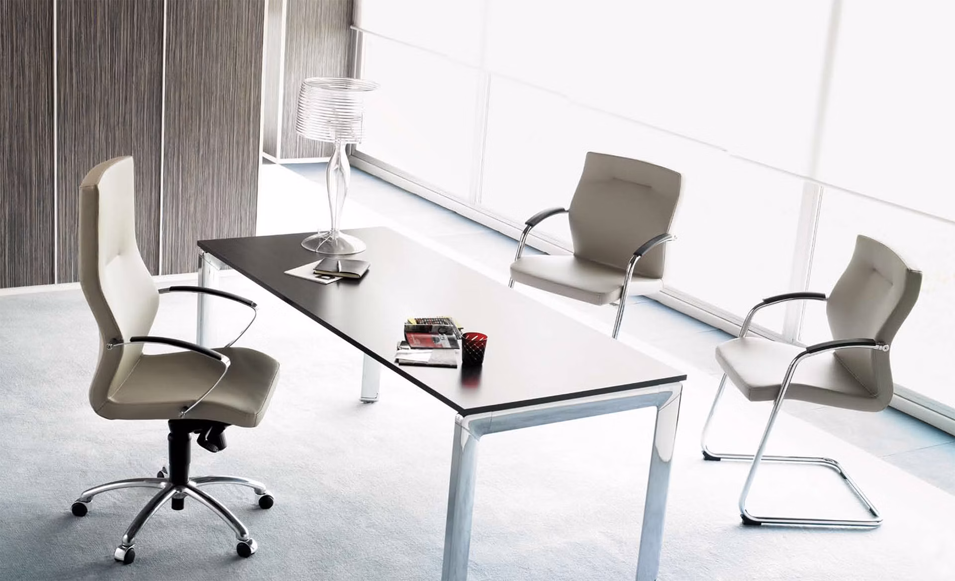 Theus