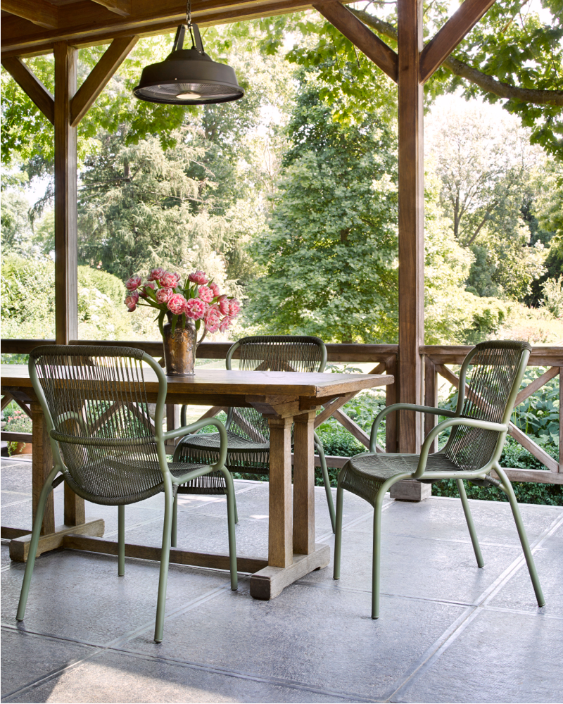 Loop dining chair