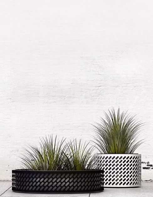 Nyon2 flower pot