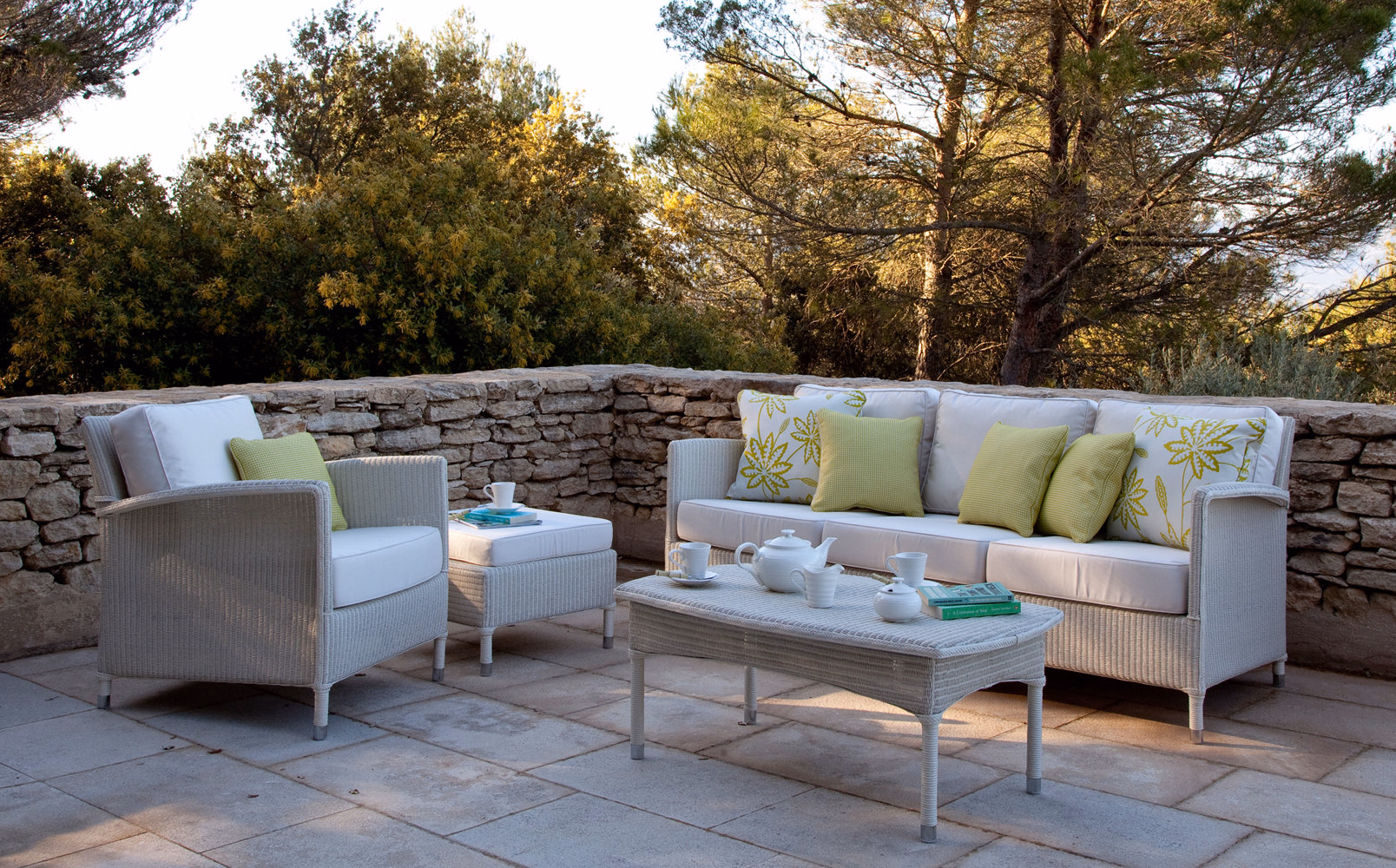 Dovile lounge sofa