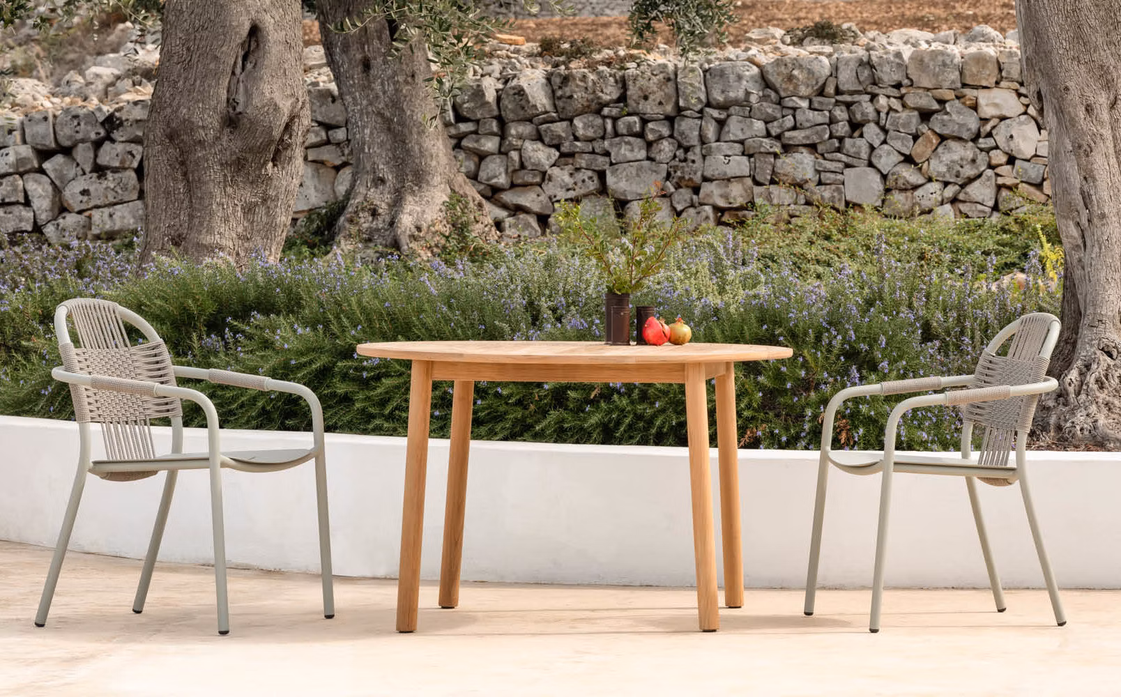 Sam dining table