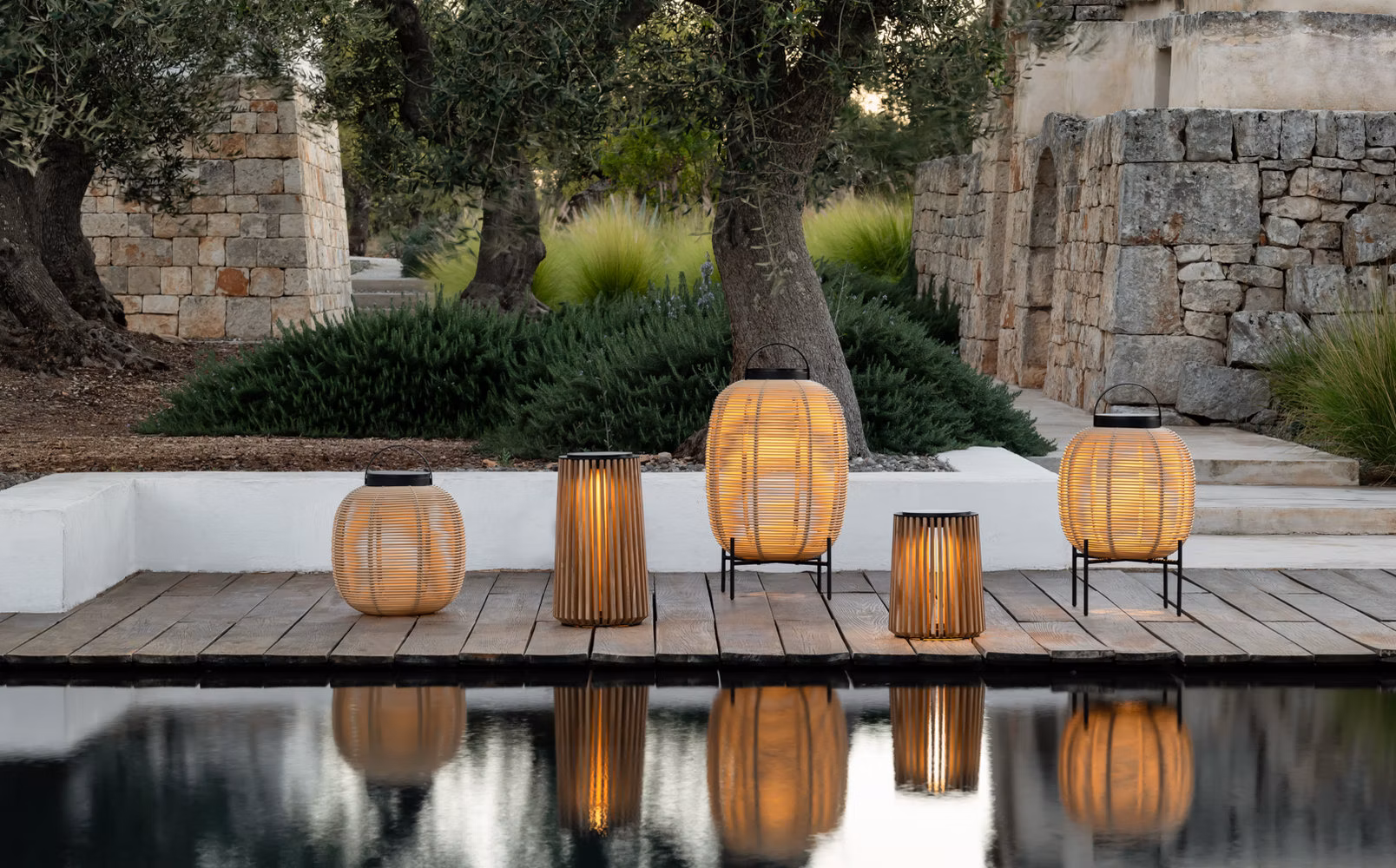 Tika lantern steel base
