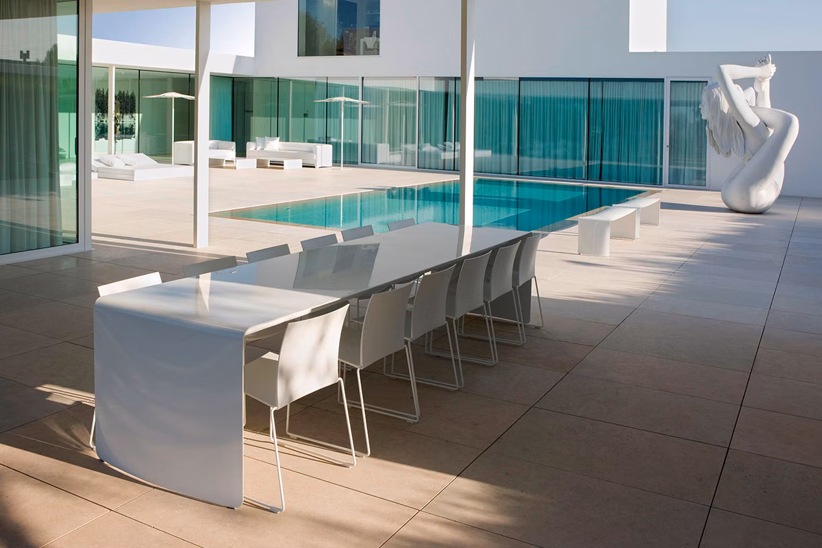 Le grande table