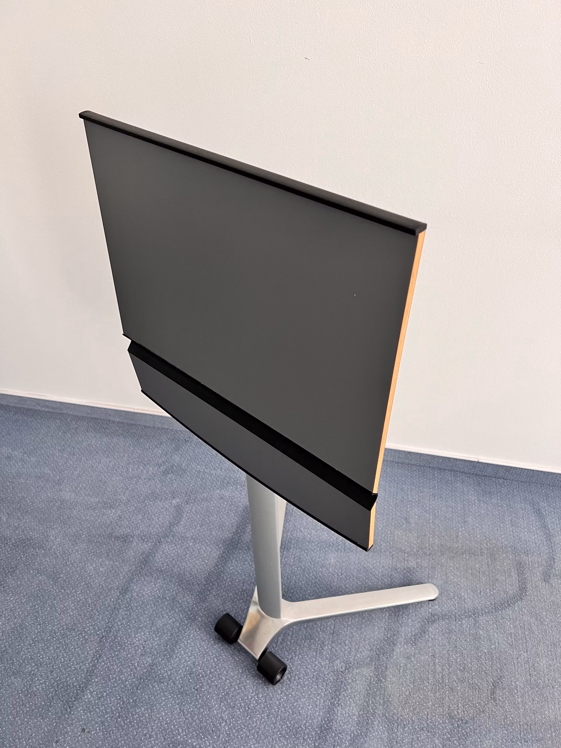 Confair table